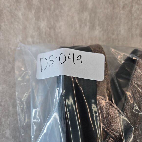 Naot Flat Sandals Sz 9 Metallic Leather Cork Comfort Strappy Bohemian Gladiator - Picture 10 of 10